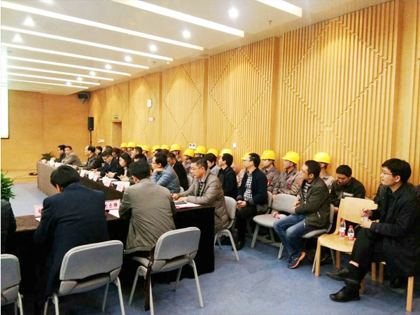 电梯学员签约仪式
