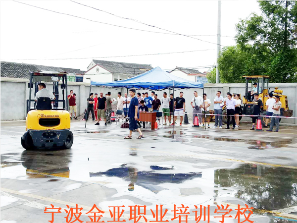 叉车考试场景 叉车考试场景