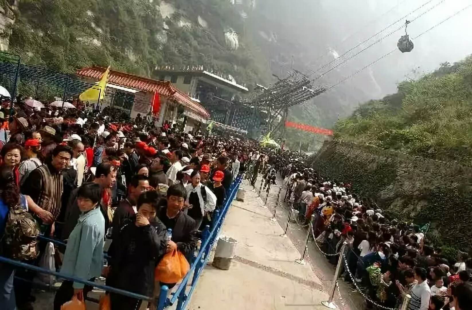 秋风十里,国庆不如来金亚学校学技能吧