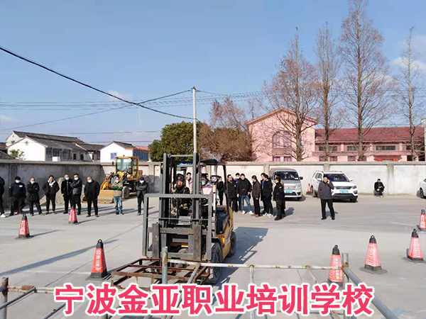 12月份叉车上岗证复习场景