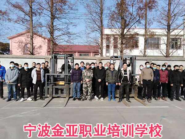 12月份叉车上岗证复习场景